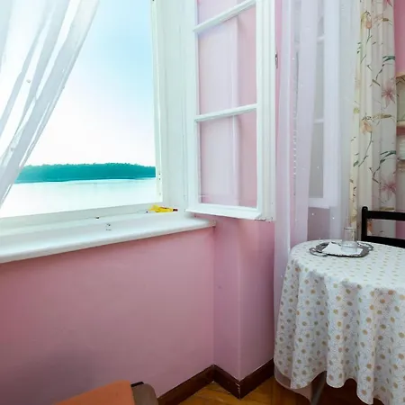 Marica B Guest house